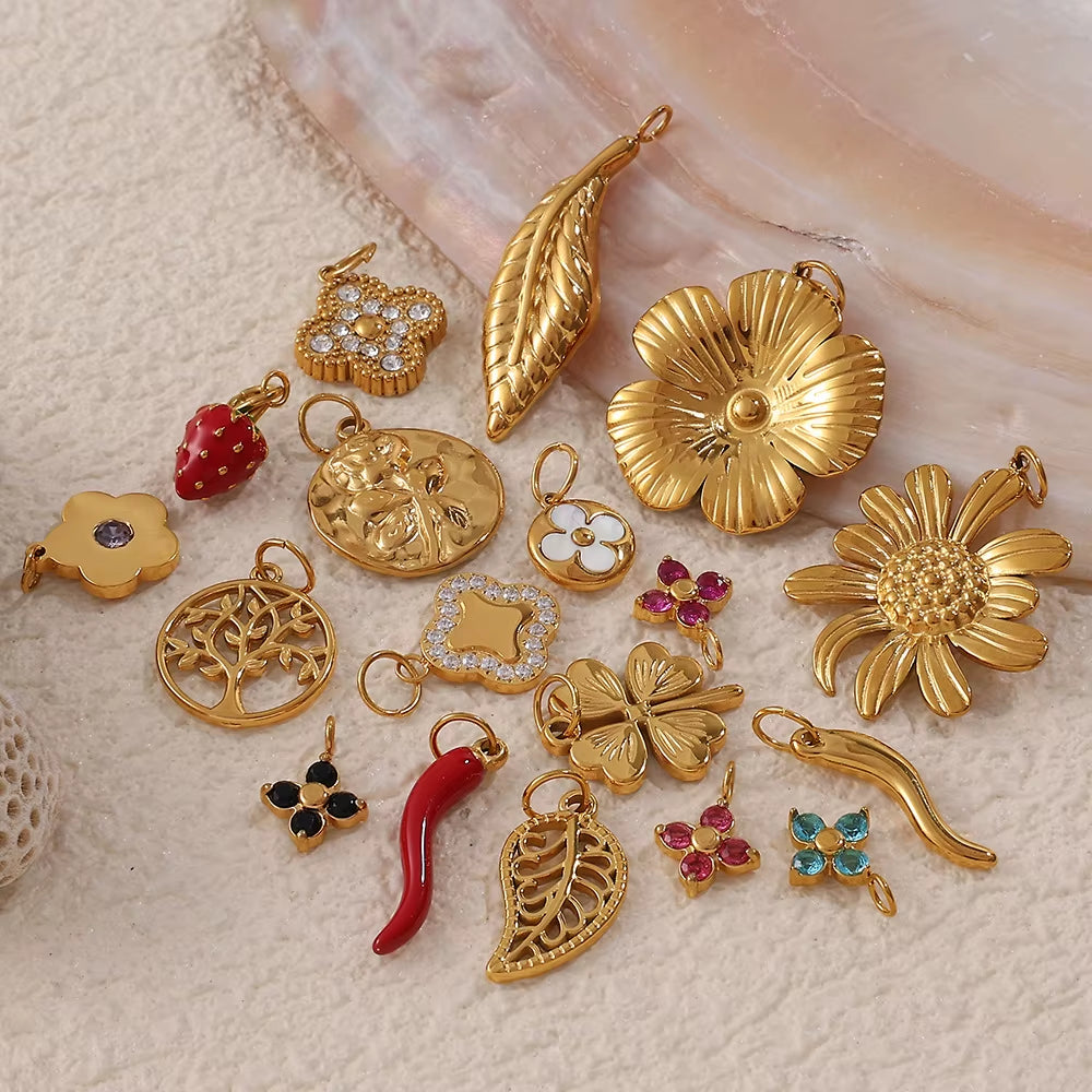 A Variety of Geometric Stainless Steel Pendants with Red Chili Leaves and Four-Leaf Clovers That Do Not Fade and Are Gold-Plated